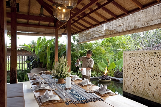 Villa Amy - Dining table